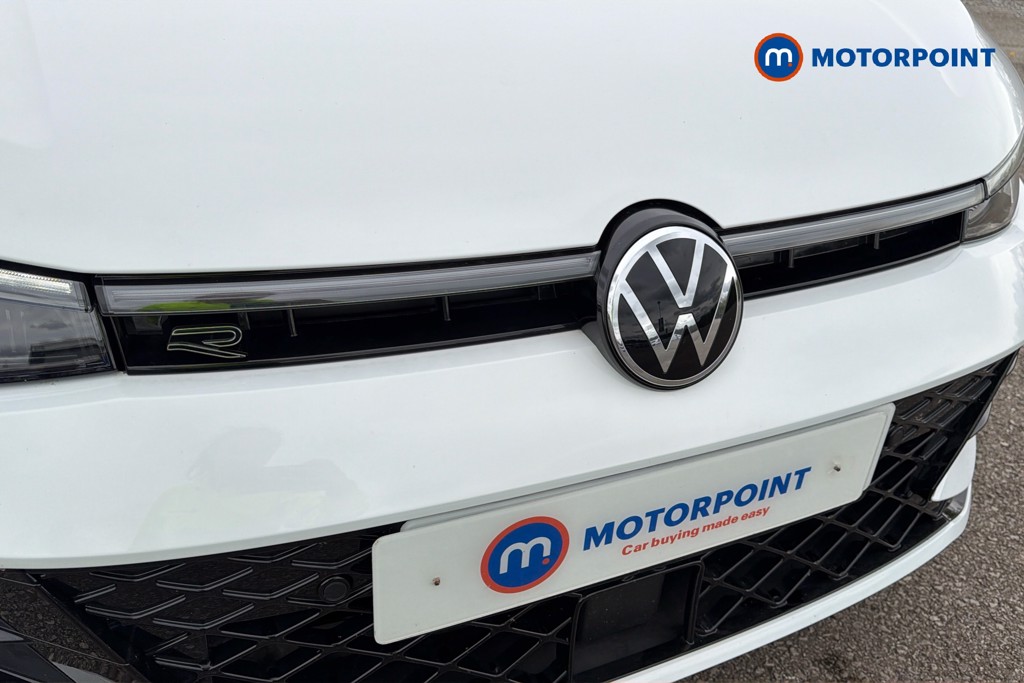 Volkswagen Passat R-Line Automatic Petrol Plug-In Hybrid Estate - Stock Number (1669000) - 45th supplementary image