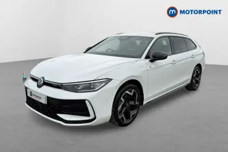 Volkswagen Passat R-Line Automatic Petrol Plug-In Hybrid Estate - Stock Number (1669000) - Passenger side front corner