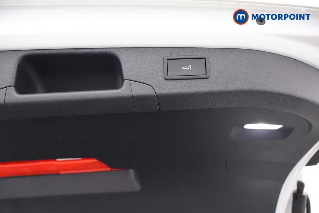 Volkswagen Passat R-Line Automatic Petrol Plug-In Hybrid Estate - Stock Number (1669007) - 24th supplementary image