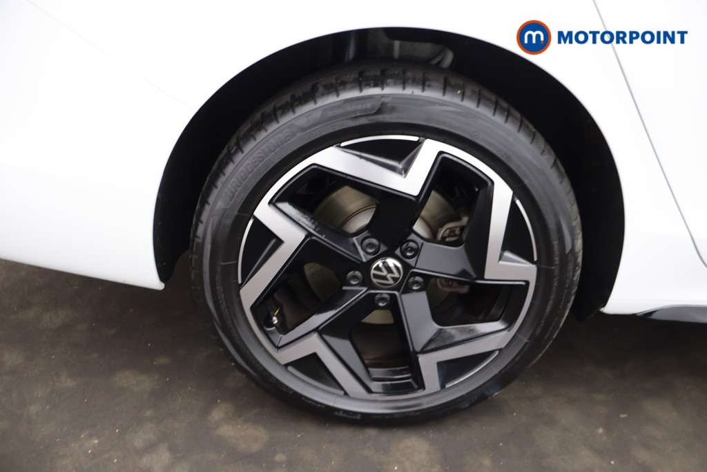 Volkswagen Passat R-Line Automatic Petrol Plug-In Hybrid Estate - Stock Number (1669007) - 35th supplementary image