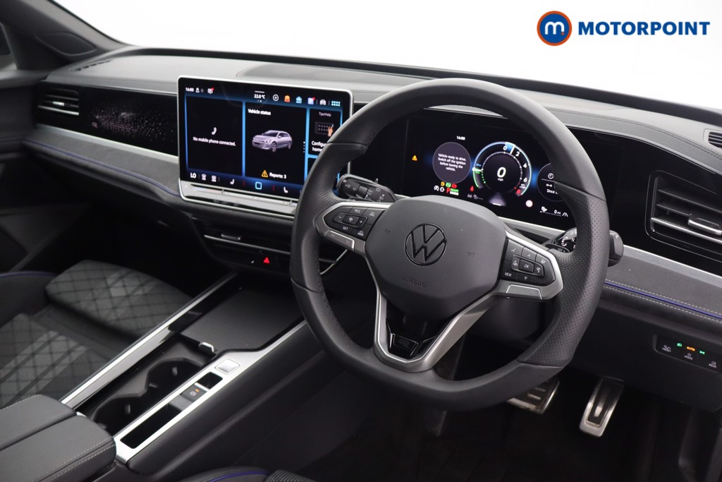 Volkswagen Passat R-Line Automatic Petrol Plug-In Hybrid Estate - Stock Number (1669027) - 2nd supplementary image