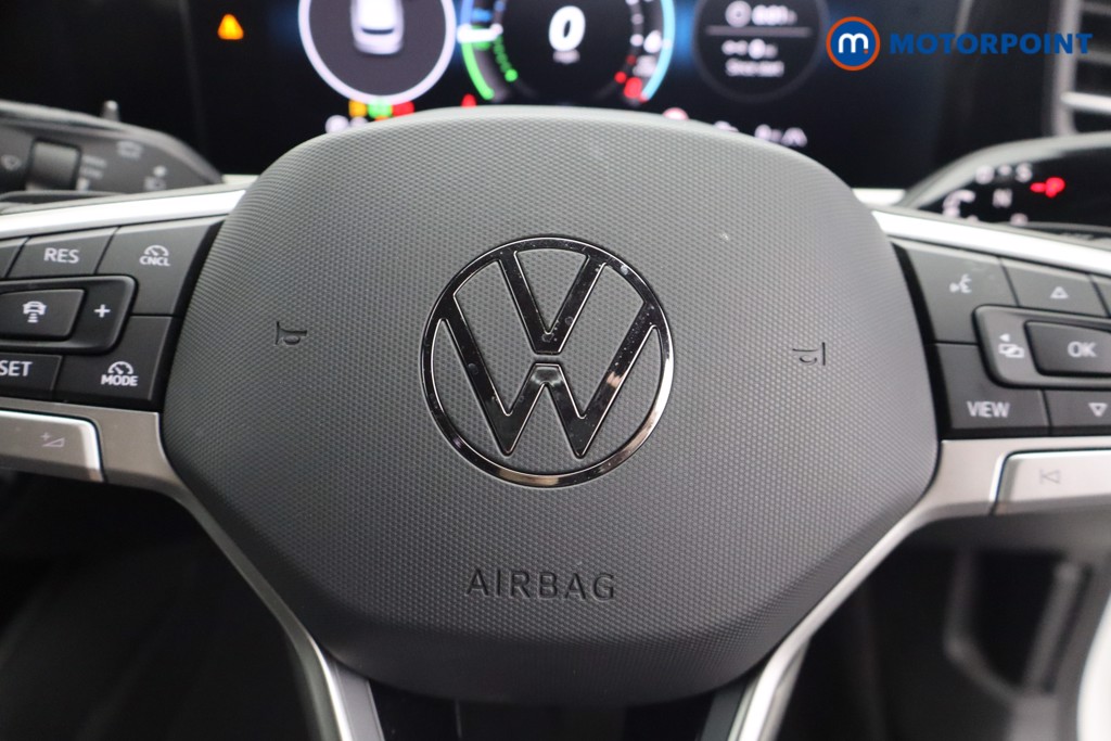 Volkswagen Passat R-Line Automatic Petrol Plug-In Hybrid Estate - Stock Number (1669027) - 3rd supplementary image