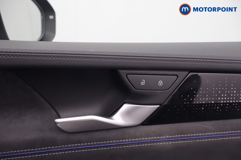 Volkswagen Passat R-Line Automatic Petrol Plug-In Hybrid Estate - Stock Number (1669027) - 14th supplementary image