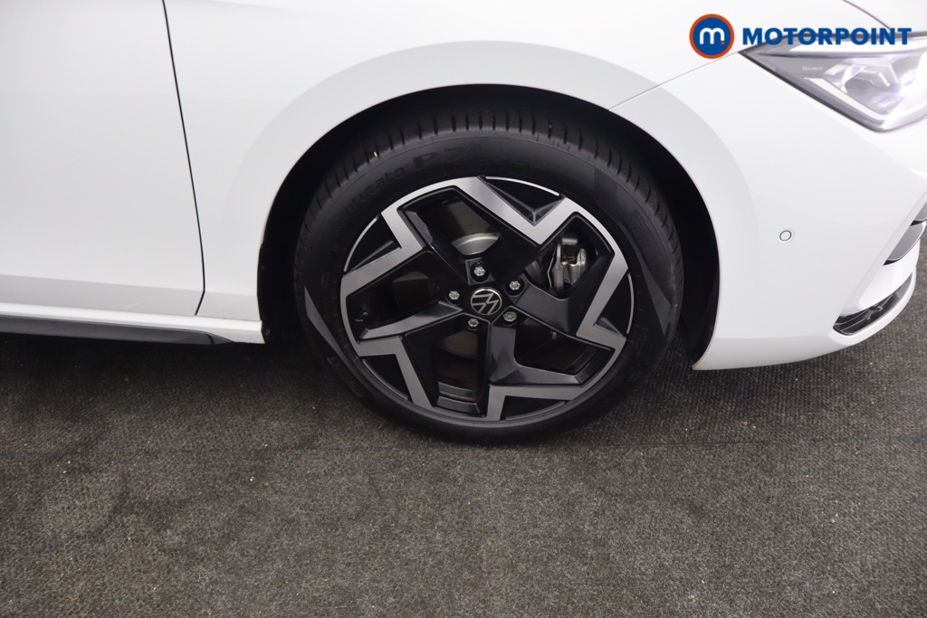 Volkswagen Passat R-Line Automatic Petrol Plug-In Hybrid Estate - Stock Number (1669027) - 29th supplementary image