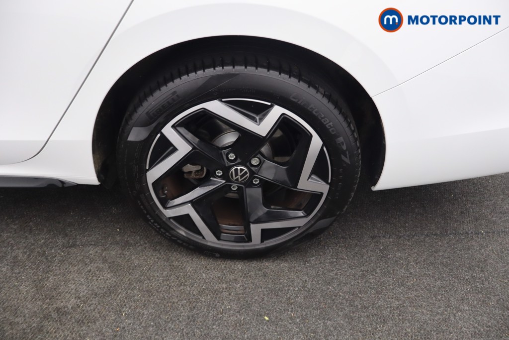 Volkswagen Passat R-Line Automatic Petrol Plug-In Hybrid Estate - Stock Number (1669027) - 31st supplementary image