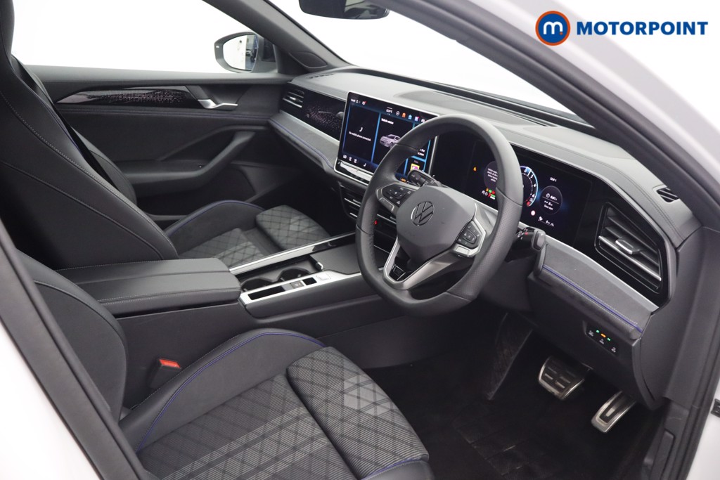 Volkswagen Passat R-Line Automatic Petrol Plug-In Hybrid Estate - Stock Number (1669027) - 1st supplementary image