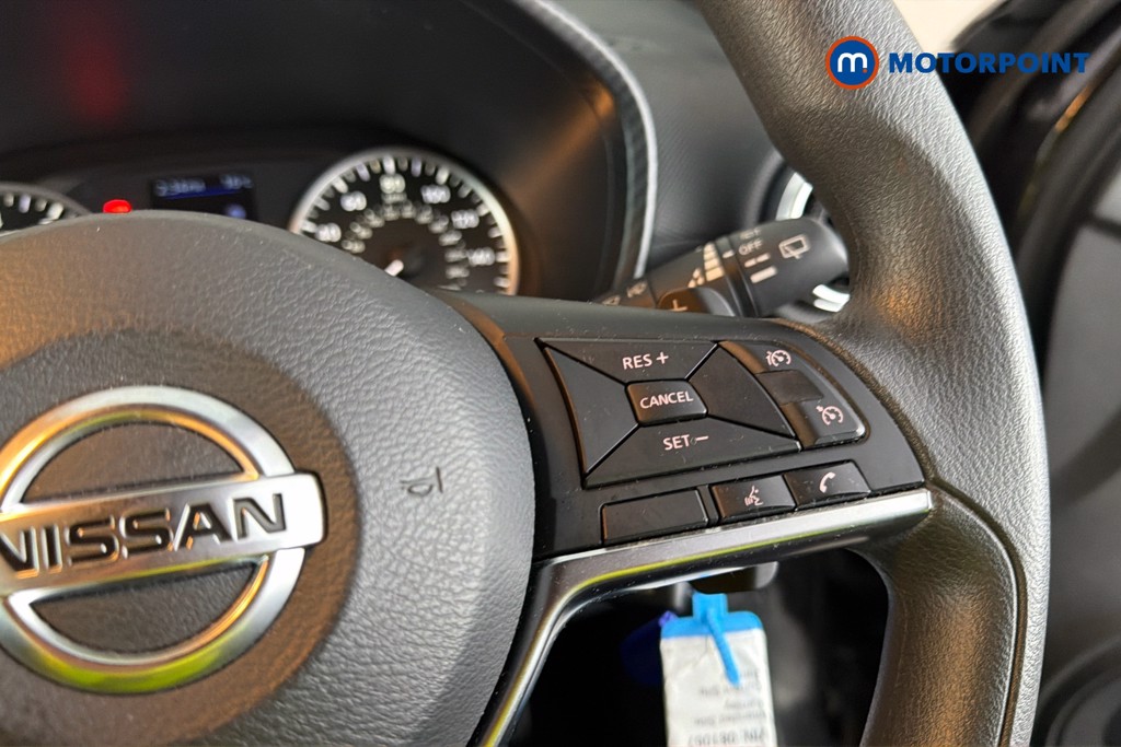 Nissan Juke Acenta Automatic Petrol SUV - Stock Number (1669140) - 4th supplementary image