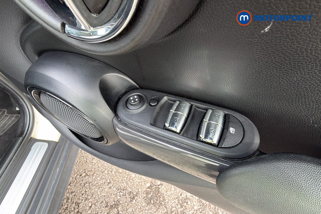 Mini Hatchback Cooper Classic Manual Petrol Hatchback - Stock Number (1669257) - 20th supplementary image