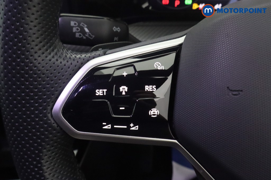 Volkswagen Golf R-Line Automatic Petrol Hatchback - Stock Number (1669433) - 3rd supplementary image