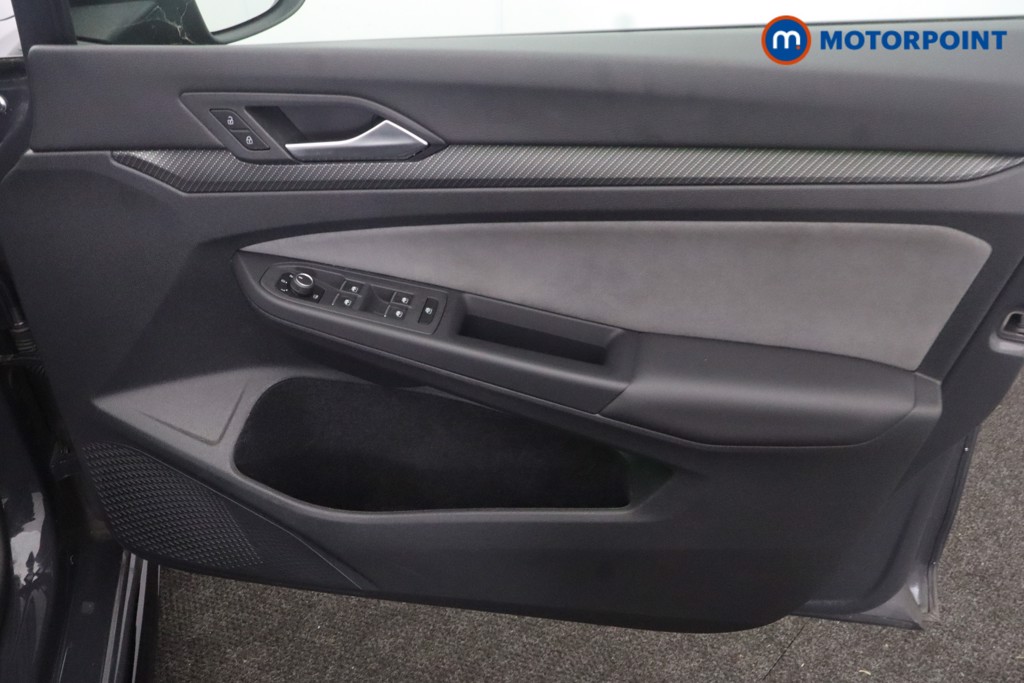 Volkswagen Golf R-Line Automatic Petrol Hatchback - Stock Number (1669433) - 19th supplementary image