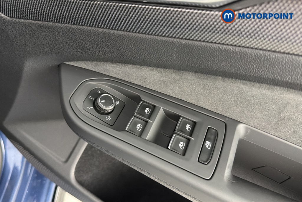 Volkswagen Golf Black Edition Manual Petrol Hatchback - Stock Number (1669588) - 19th supplementary image