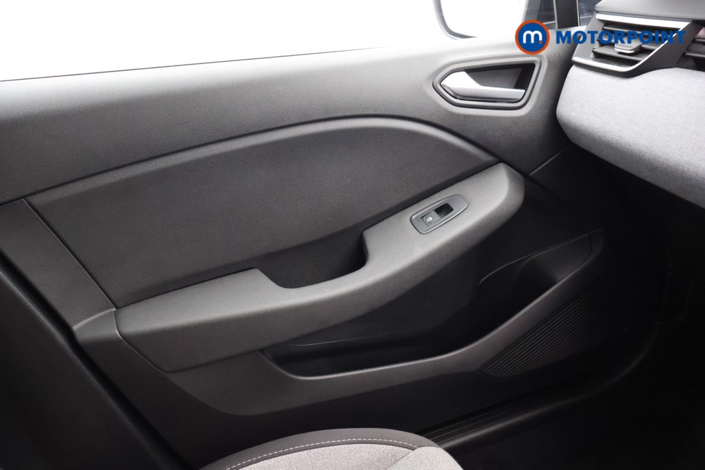 Renault Clio Evolution Manual Petrol Hatchback - Stock Number (1669822) - 13th supplementary image