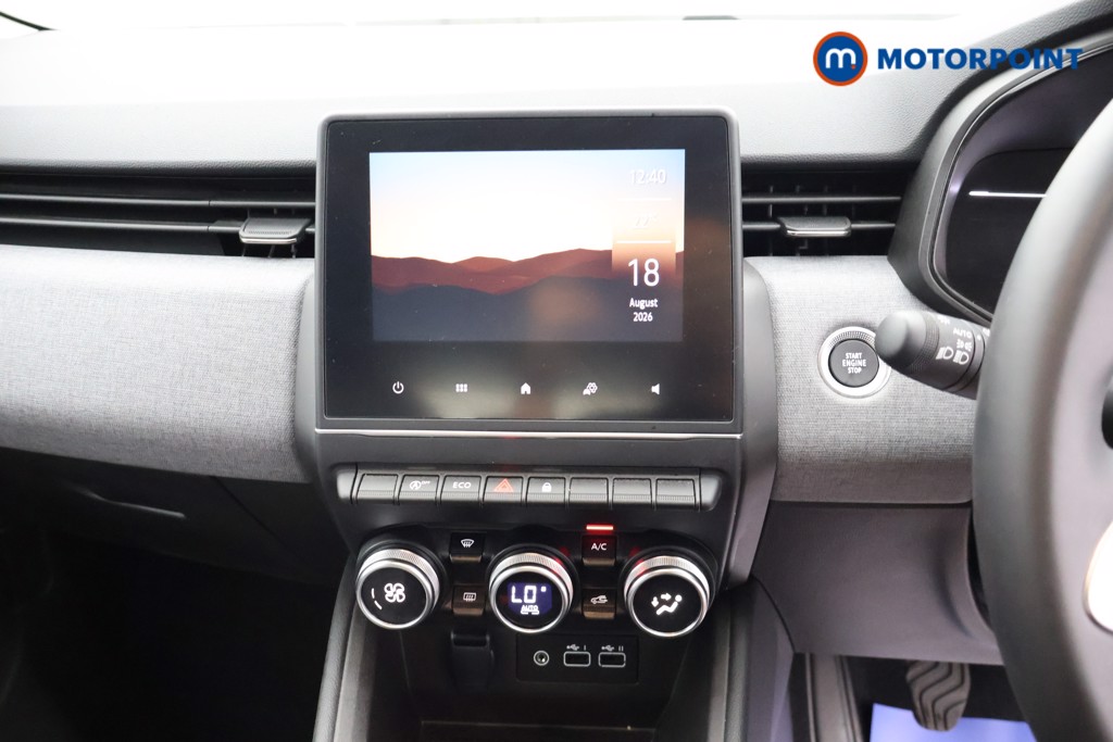 Renault Clio Evolution Manual Petrol Hatchback - Stock Number (1669874) - 9th supplementary image