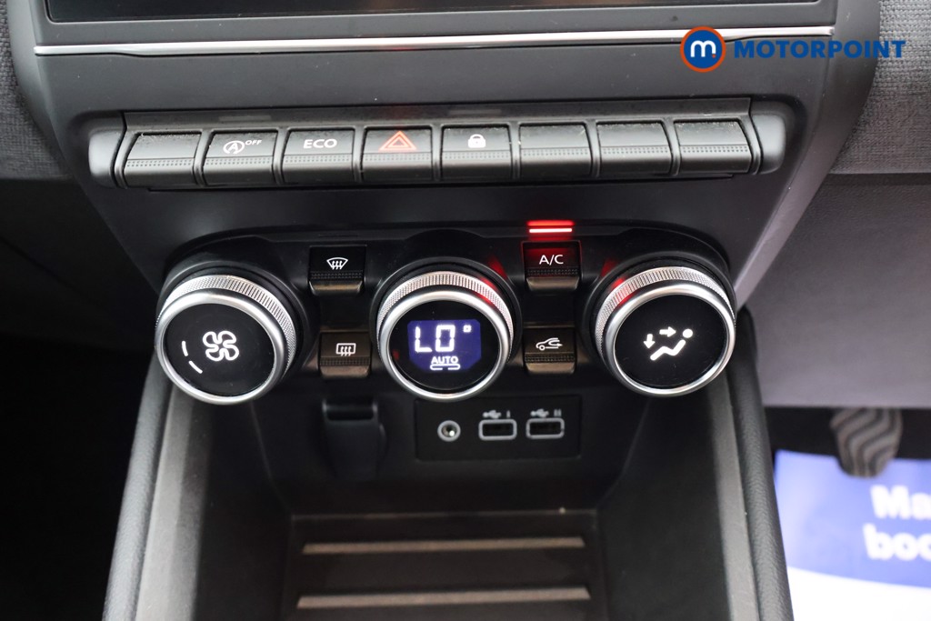 Renault Clio Evolution Manual Petrol Hatchback - Stock Number (1669874) - 10th supplementary image