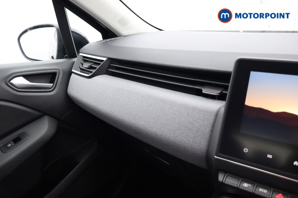 Renault Clio Evolution Manual Petrol Hatchback - Stock Number (1669874) - 12th supplementary image