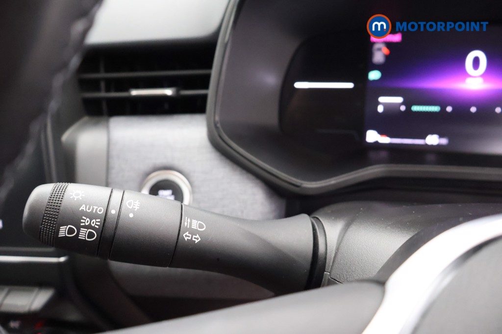 Renault Clio Evolution Manual Petrol Hatchback - Stock Number (1669908) - 5th supplementary image