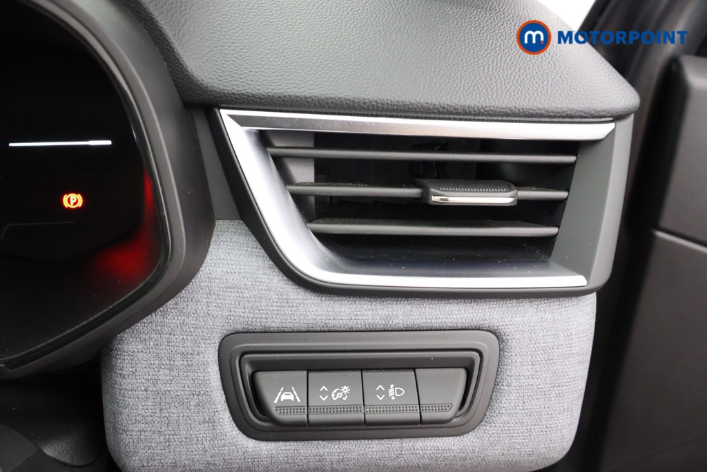 Renault Clio Evolution Manual Petrol Hatchback - Stock Number (1669908) - 8th supplementary image