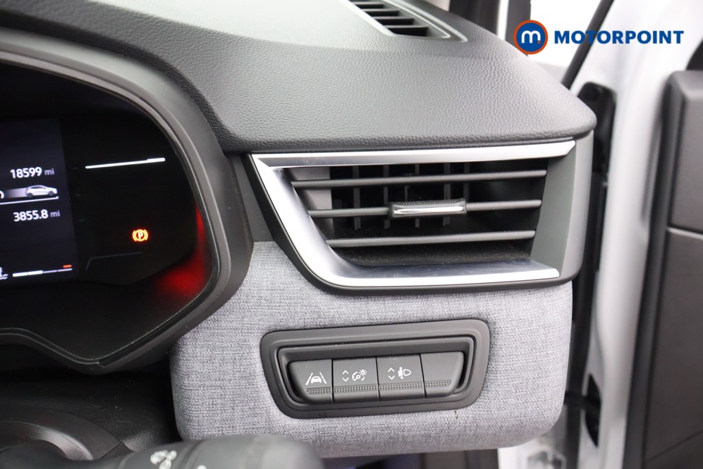 Renault Clio Evolution Manual Petrol Hatchback - Stock Number (1669911) - 7th supplementary image