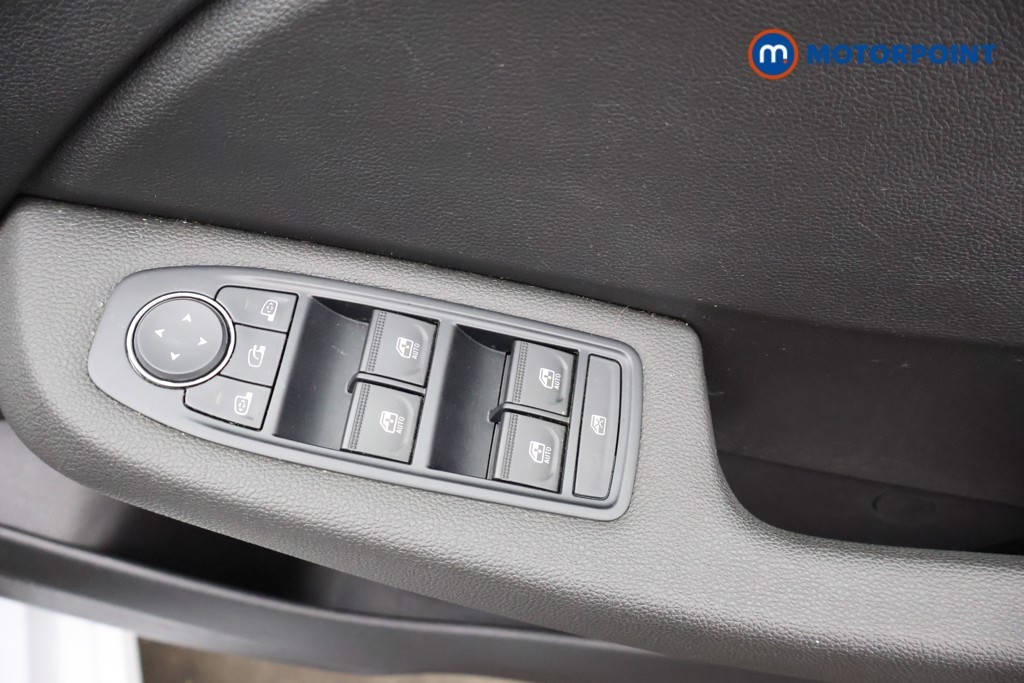 Renault Clio Evolution Manual Petrol Hatchback - Stock Number (1669911) - 13th supplementary image