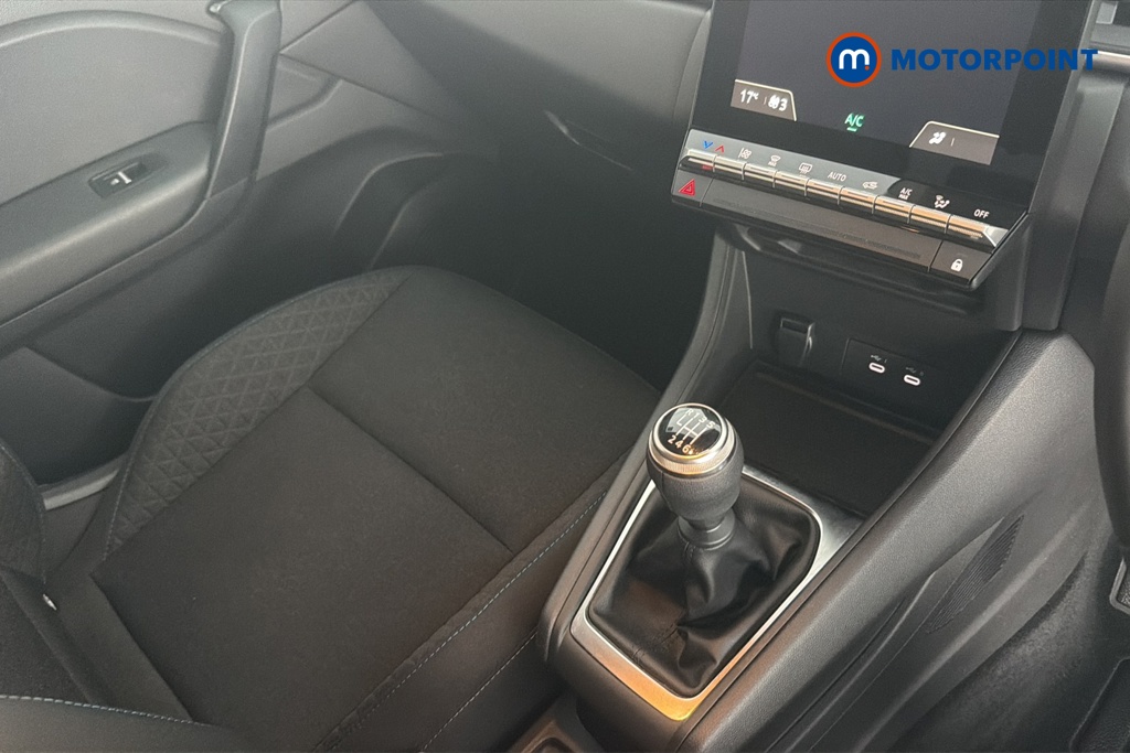 Renault Captur Evolution Manual Petrol SUV - Stock Number (1670407) - 15th supplementary image