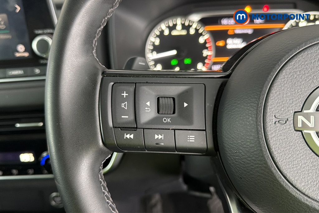Nissan Qashqai Acenta Premium Automatic Petrol SUV - Stock Number (1670675) - 4th supplementary image