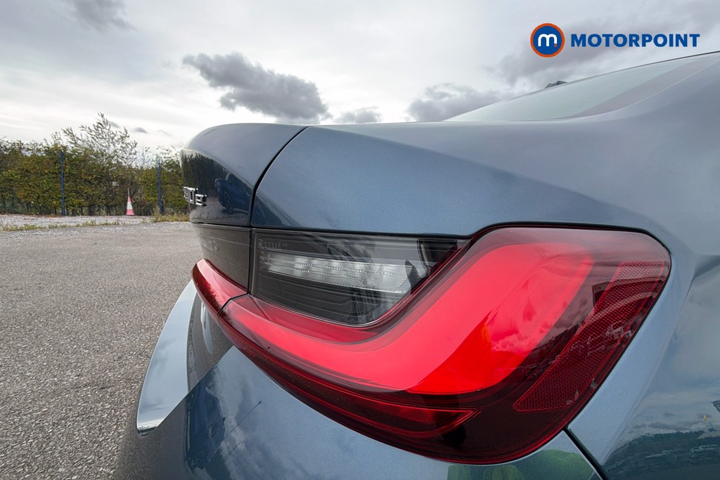 BMW 3 Series Sport Automatic Petrol Plug-In Hybrid Saloon - Stock Number (1670733) - 38th supplementary image