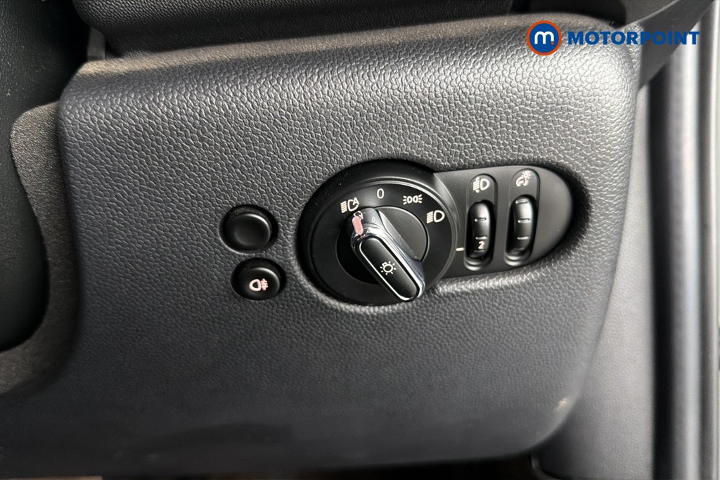 Mini Hatchback Cooper Classic Automatic Petrol Hatchback - Stock Number (1670764) - 11th supplementary image