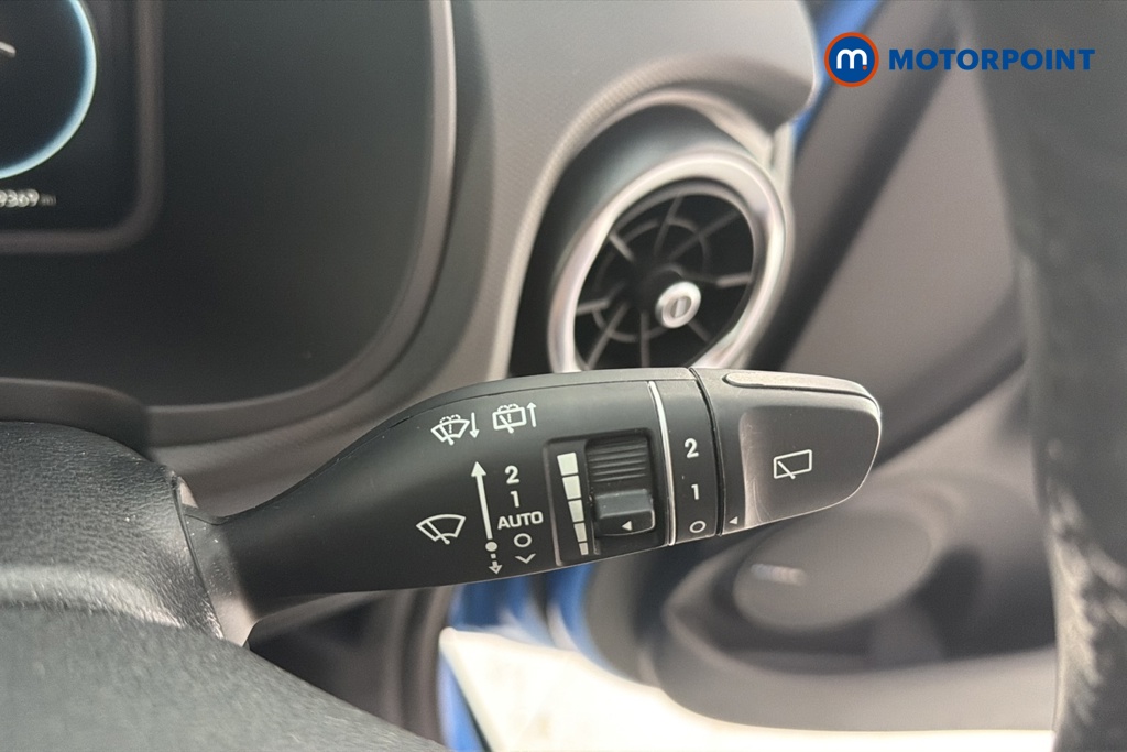 Hyundai Kona Premium Manual Petrol SUV - Stock Number (1670920) - 6th supplementary image