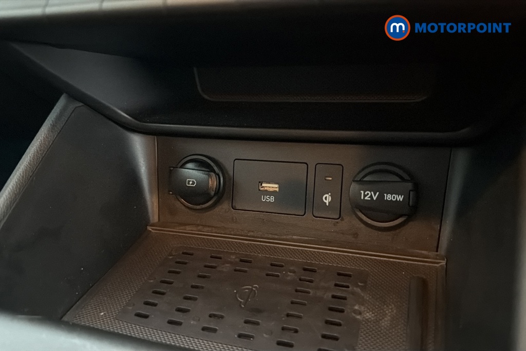 Hyundai Kona Premium Manual Petrol SUV - Stock Number (1670920) - 17th supplementary image