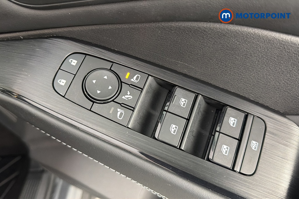 Nissan Qashqai N-Connecta Automatic Petrol SUV - Stock Number (1671590) - 19th supplementary image