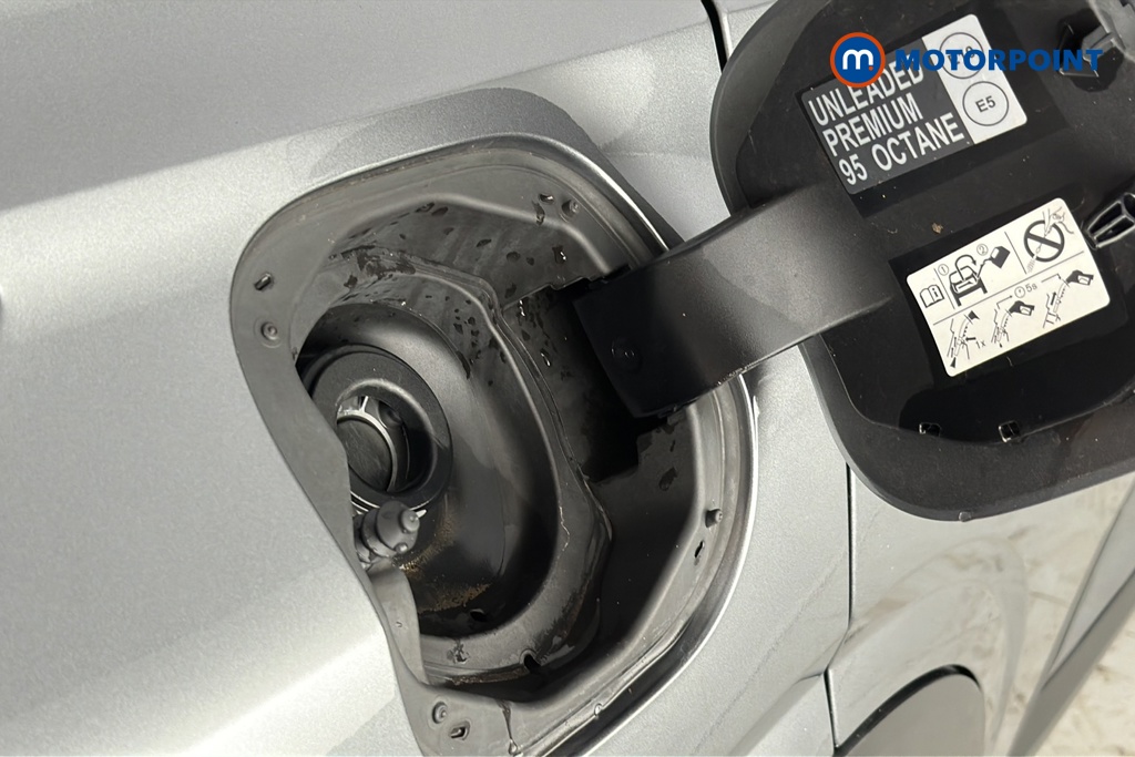 Nissan Qashqai N-Connecta Automatic Petrol SUV - Stock Number (1671590) - 41st supplementary image