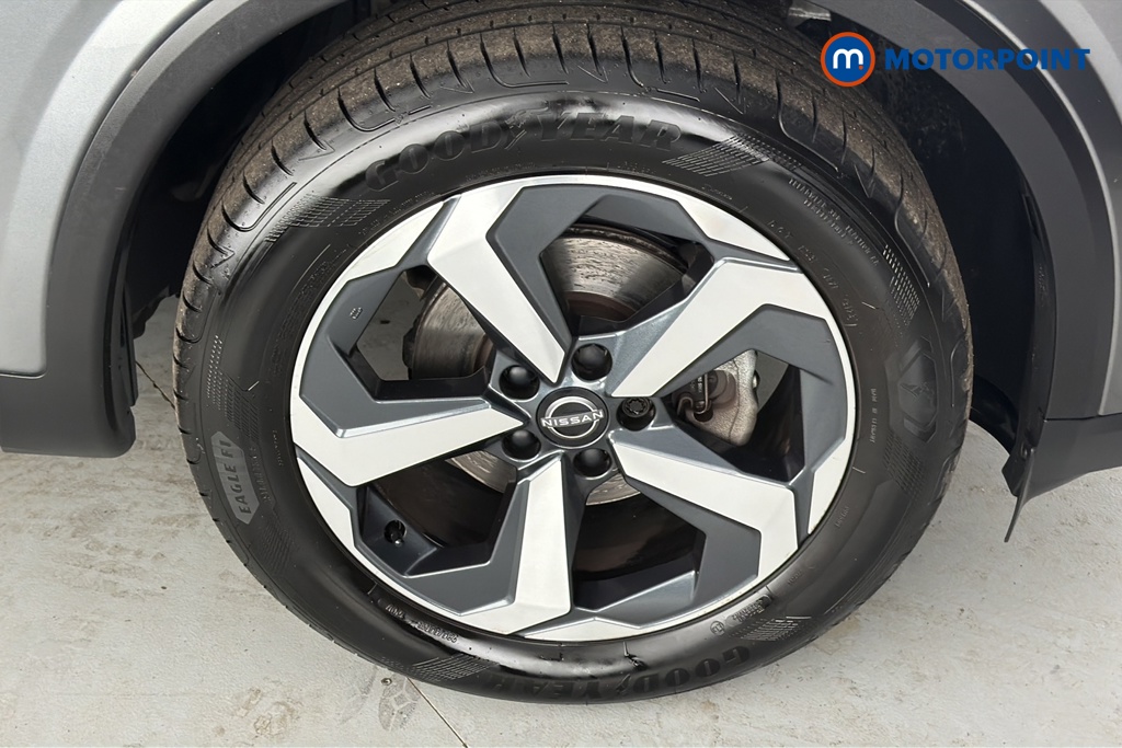 Nissan Qashqai N-Connecta Automatic Petrol SUV - Stock Number (1671590) - 47th supplementary image