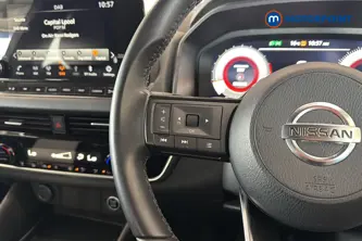 Nissan Qashqai N-Connecta Manual Petrol SUV - Stock Number (1614328) - 4th supplementary image