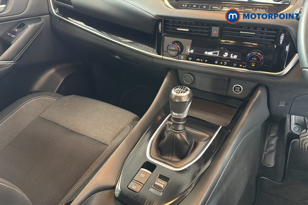 Nissan Qashqai N-Connecta Manual Petrol SUV - Stock Number (1614328) - 15th supplementary image