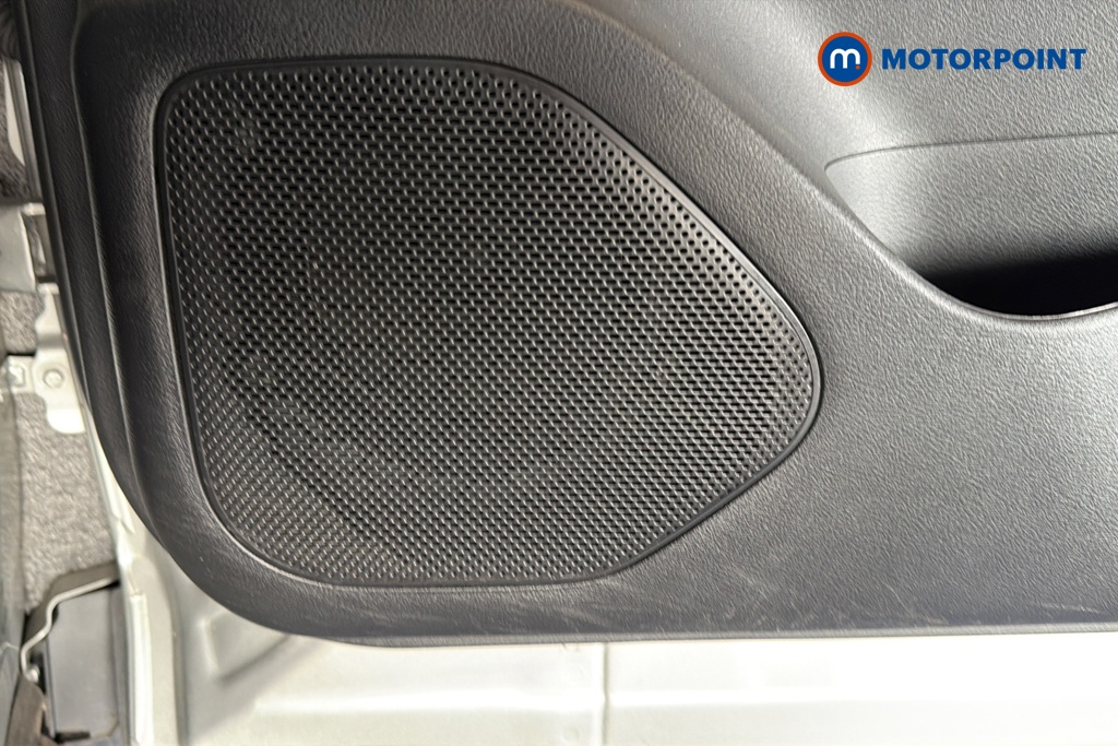 Nissan Qashqai N-Connecta Manual Petrol SUV - Stock Number (1614328) - 21st supplementary image