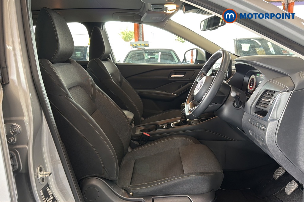 Nissan Qashqai N-Connecta Manual Petrol SUV - Stock Number (1614328) - 22nd supplementary image