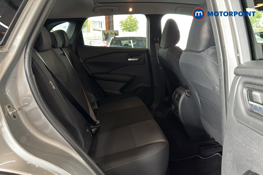 Nissan Qashqai N-Connecta Manual Petrol SUV - Stock Number (1614328) - 25th supplementary image