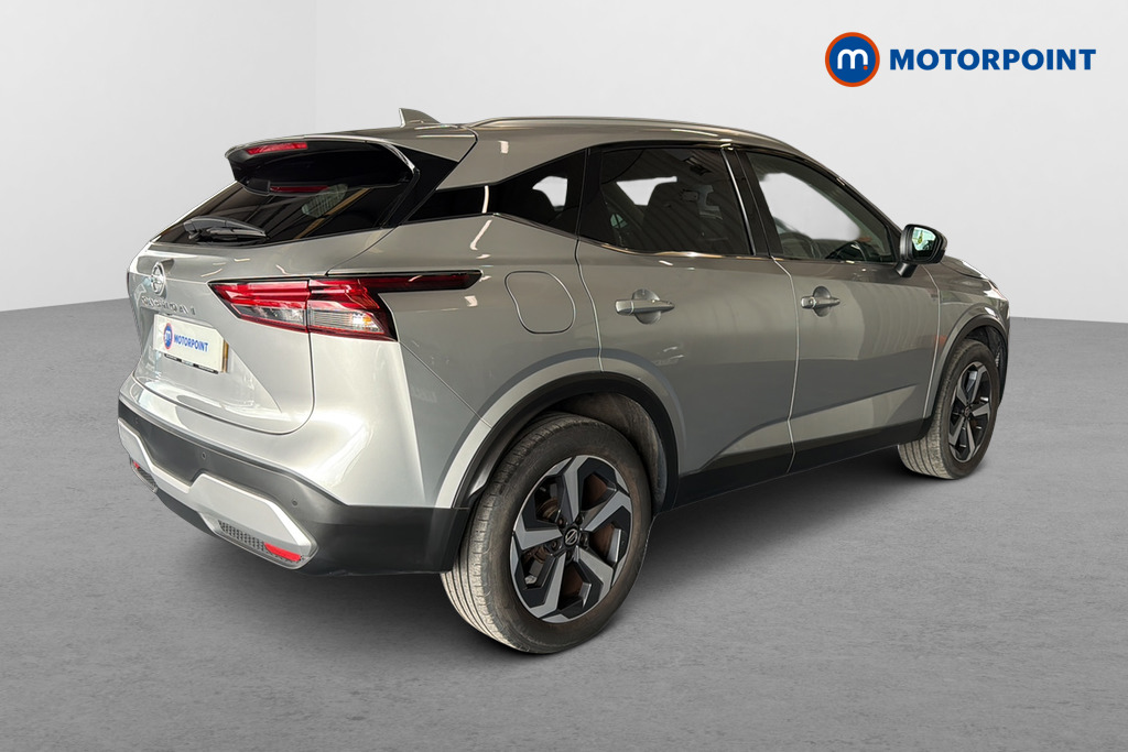 Nissan Qashqai N-Connecta Manual Petrol SUV - Stock Number (1614328) - Passenger side rear corner