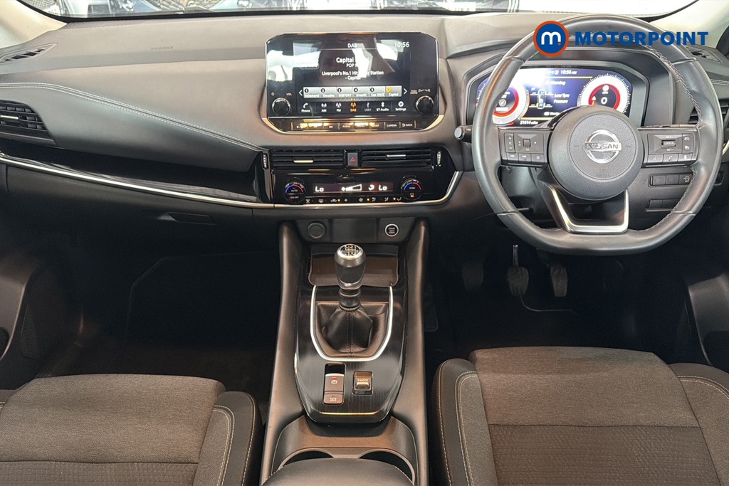Nissan Qashqai N-Connecta Manual Petrol SUV - Stock Number (1614328) - 1st supplementary image