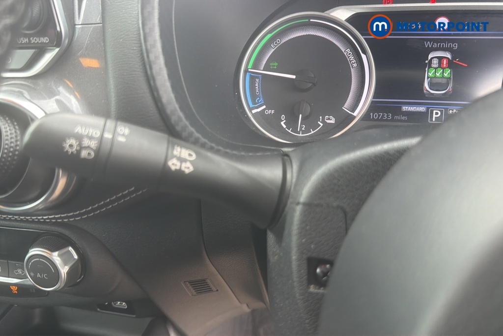 Nissan Juke N-Connecta Automatic Petrol-Electric Hybrid SUV - Stock Number (1652709) - 5th supplementary image