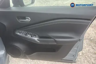 Nissan Juke N-Connecta Automatic Petrol-Electric Hybrid SUV - Stock Number (1652709) - 18th supplementary image