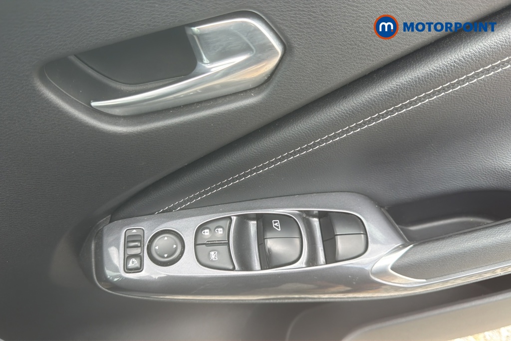 Nissan Juke N-Connecta Automatic Petrol-Electric Hybrid SUV - Stock Number (1652709) - 19th supplementary image