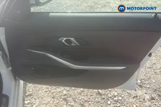 BMW 3 Series M Sport Automatic Petrol Plug-In Hybrid Saloon - Stock Number (1659053) - 18th supplementary image