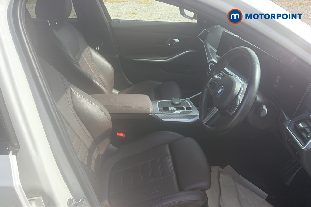 BMW 3 Series M Sport Automatic Petrol Plug-In Hybrid Saloon - Stock Number (1659053) - 22nd supplementary image