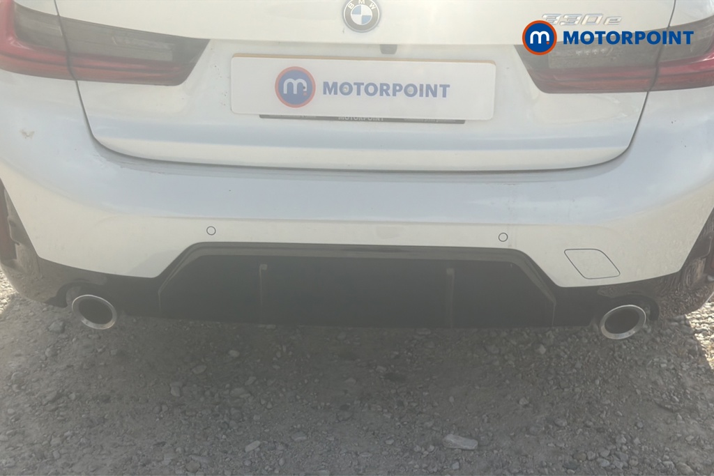 BMW 3 Series M Sport Automatic Petrol Plug-In Hybrid Saloon - Stock Number (1659053) - 39th supplementary image
