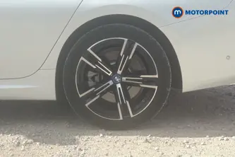 BMW 3 Series M Sport Automatic Petrol Plug-In Hybrid Saloon - Stock Number (1659053) - 45th supplementary image