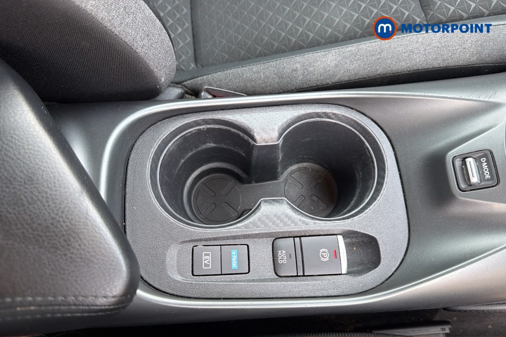 Nissan Juke N-Connecta Automatic Petrol-Electric Hybrid SUV - Stock Number (1660388) - 7th supplementary image
