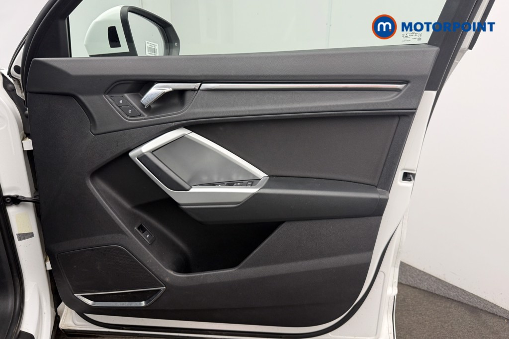 Audi Q3 Sport Manual Petrol SUV - Stock Number (1661782) - 2nd supplementary image
