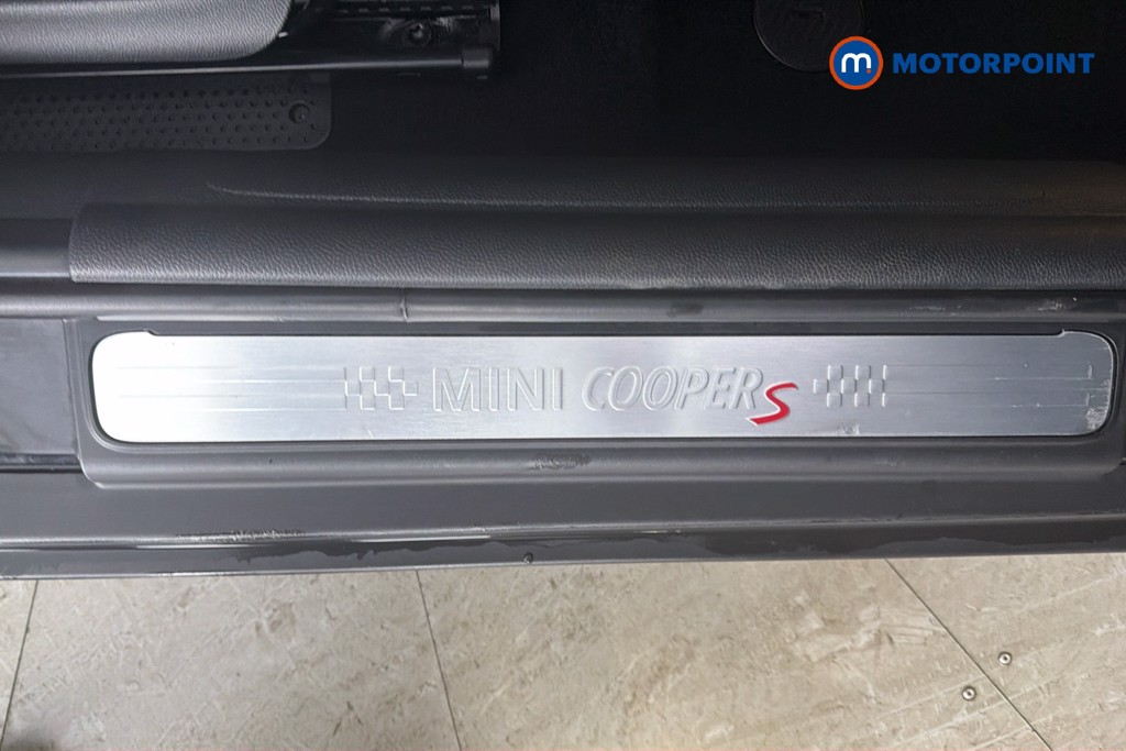 Mini Hatchback Cooper S Exclusive Automatic Petrol Hatchback - Stock Number (1662019) - 27th supplementary image