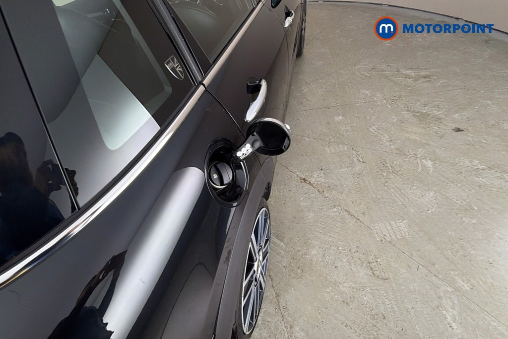 Mini Hatchback Cooper S Exclusive Automatic Petrol Hatchback - Stock Number (1662019) - 41st supplementary image
